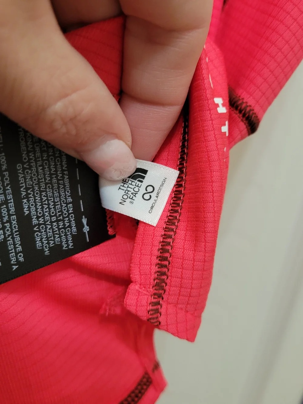 The North Face Women’s Short Sleeve Active Tee - Bright Pink - Picture 7 of 13